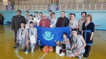 В криворожском баскетбольном турнире победила команда Терновского района