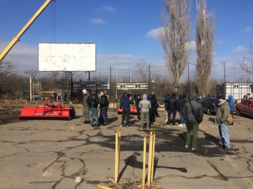 В Николаеве волонтер-аграрий и арендодатель не поделили технику - последний заявил о «рейдерском захвате»