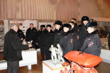 Крымские студенты знакомятся с профессией «спасатель»