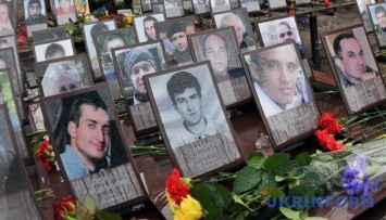 Почтение памяти Героев Небесной Сотни: в центре Киева обстановка спокойная