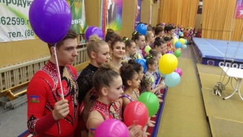 В Краснодаре начался турнир по спортивной акробатике