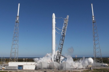 В последние несколько секунд SpaceX отменила запуск космического корабля с грузом для МКС