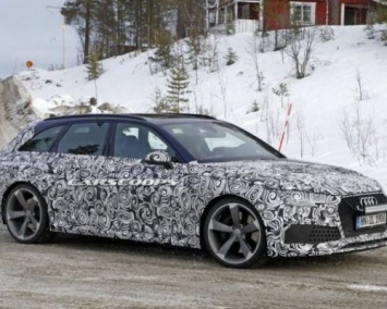 Новая версия Audi RS4 Avant проходит тесты на заснеженных трассах Европы