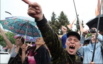 Разведка рассказала о пьянстве боевиков на Донбассе и том, к чему оно приводит