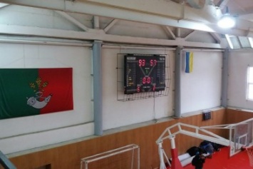 Криворожские баскетболисты с разгромным счетом обыграли спортсменов из Кременчуга (ФОТО)