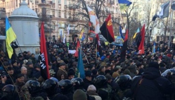 "Блокадное шествие" сломало забор на Институтской