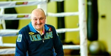 Сборная Украины по боксу отправила лидеров на турнир в Болгарию