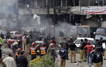 В Пакистане при попытке штурма здания суда погибли 6 человек