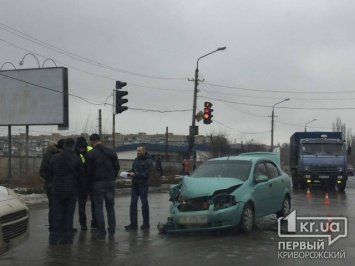В результате ДТП на Объездной дороге в Кривом Роге пострадала пассажирка