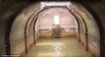 В Мексике из-за засухи поднялся из воды затопленный храм