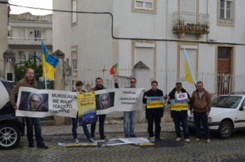 Митинг украинцев в Португалии сорвал доклад посла РФ о роли России в мире