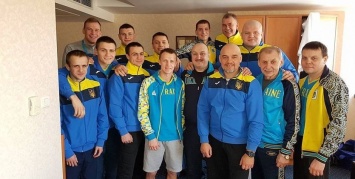 Украинские боксеры уверенно победили лидеров сборной России