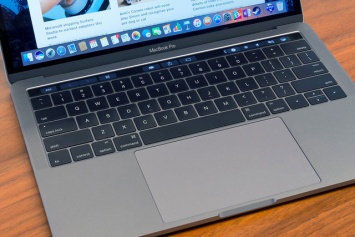 Владельцы MacBook Pro 2016 сообщают о проблемах с клавиатурой