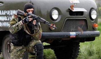 Захарченко приставил охрану к таинственному грузу из России