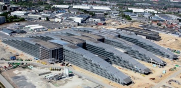 Столтенберг в строительной каске проверил новую штаб-квартиру НАТО