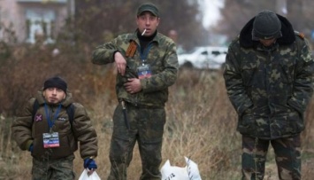 Боевики обстреляли из тяжелого оружия свои позиции на Донбассе - штаб