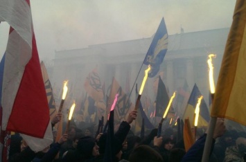 Порошенко кричали «Банду геть»: что отделяет Украину от третьего Майдана