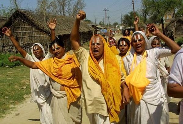 В Индии пятерых женщин забили до смерти из-за обвинений в колдовстве