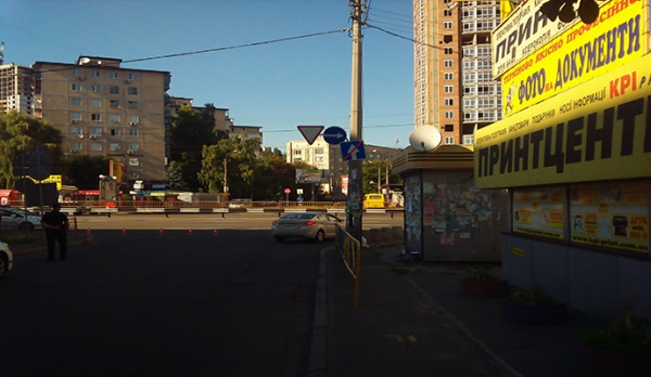 Политехнический переулок в Киеве стал односторонним