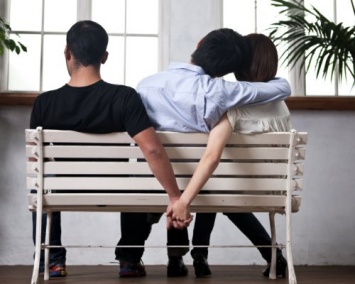 Социологи выяснили, что 55% замужних женщин имеют любовников
