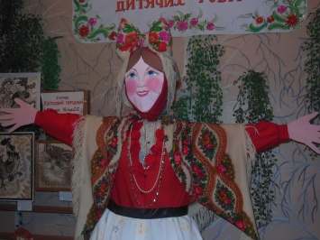 Запорожские школьники устроили выставку в честь Масленицы