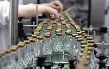 Украина в январе сократила производство водки на 18%