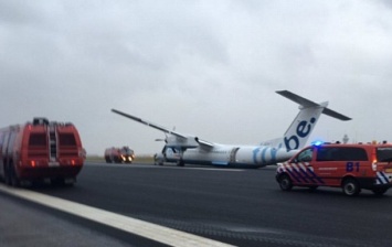 В Амстердаме аварийно сел самолет