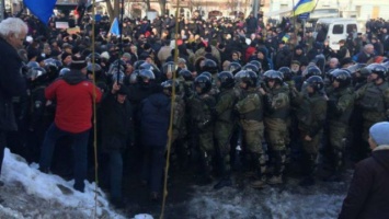 В Киеве признали, что сценарии майданов пишутся совсем в других столицах
