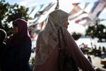 Турция разрешила носить хиджаб женщинам-военным
