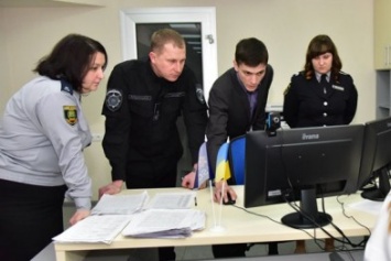 В Чернигове - новая услуга: позвонил в полицию - получил СМС