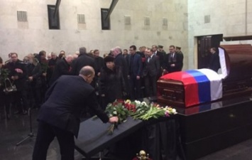 Похороны Чуркина: Москва прощается с постпредом