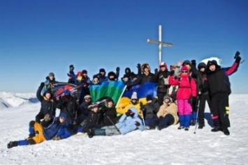 Добропольские альпинисты продолжают покорять вершины (ФОТО)