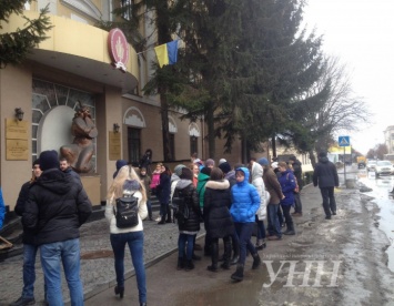 В Ровно студенты протестуют против задержек стипендии