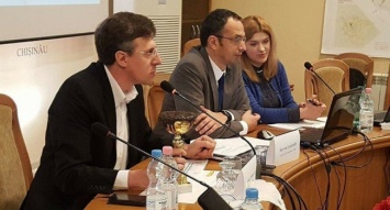 Депутаты в Кишиневе вручили мэру кубок за самый грязный город - СМИ