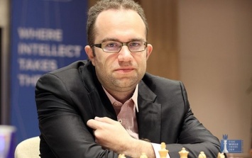 Шахматы: Эльянов сыграл вничью с россиянином