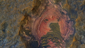 НАСА показало на фото "сердце" Марса