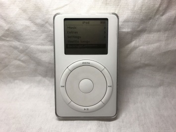 Редкий прототип iPod Classic выставлен на eBay за 6 млн рублей