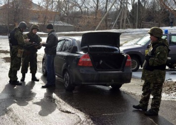Охота на мобильных блокпостах: в Донецкой области отловили боевиков и боеприпасы
