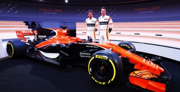 Зак Браун заступился за новую ливрею McLaren MCL32