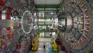 ЦЕРН в 2020 году определится со строительством "коллайдера будущего"