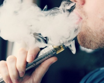 Ученые: Электронные сигареты усложняют дыхание человека на 200%