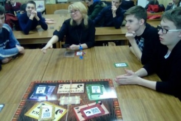 Самарская игра "Время читать" покоряет ялтинских школьников