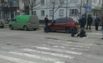 В Запорожской области под колеса инкассаторов попала девушка (Фото)