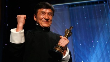 Джеки Чан получил почетный "Оскар" за вклад в кинематографию