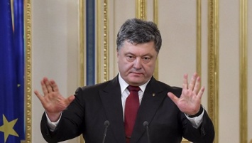 Порошенко призывает Украину к войне. На всех фронтах сразу
