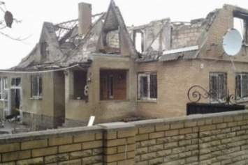 Мина на крыше больницы и взрыватель возле частного дома обнаружены в Славянске