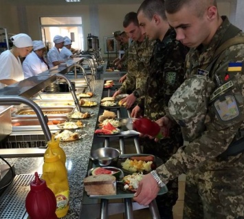 Минобороны проверит качество питания военнослужащих во Львовской области