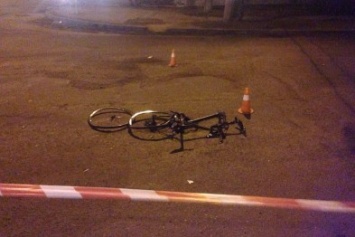 В Николаеве водитель фуры переехал велосипедиста, парня с численными переломами доставили в больницу (ФОТО)