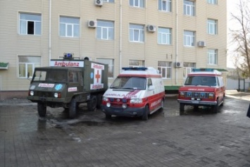 Сумская таможня ГФС передала автомобили скорой помощи Конотопской воинской части В0425