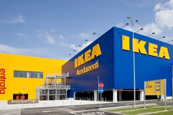 Житель Швеции в гипермаркете IKEA зарезал двух человек